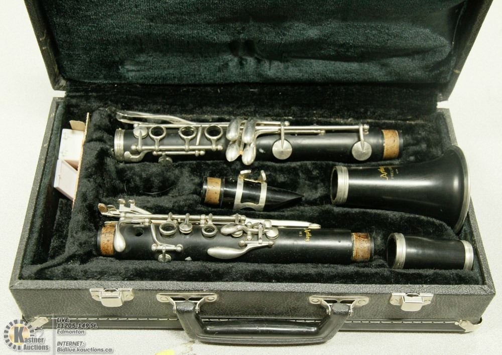 ARTLEY PRELUDE IN HARD CASE.