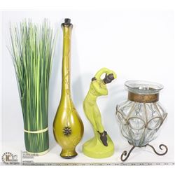 FLAT WITH VINTAGE CHALKWARE AND ARTIFICIAL VASE,