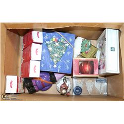 CHRISTMAS INDOOR DECORATIONS INCL GLASS