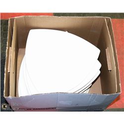 BOX OF DUDSON DESIGNER TRIANGLE  PLATES