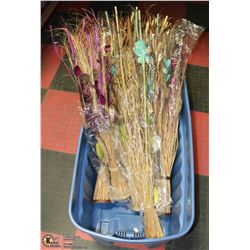 LARGE TUB OF ARTIFICIAL FOLIAGE