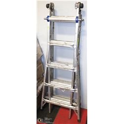 ALUMINUM FOLDING CONSTRUCTION LADDER