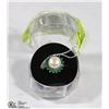 Image 1 : AKOYA  PEARL  AND EMERALD RING SIZE 8