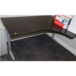 RIGHT ANGEL BLACK DESK SECTION, L-SHAPED 63X47