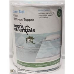 ROOM ESSENTIALS MATTRESS COVER XL TWIN