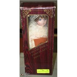 AUTHENTIC ARTISAN COLLECTION MUSICAL