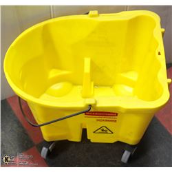 MOP BUCKET