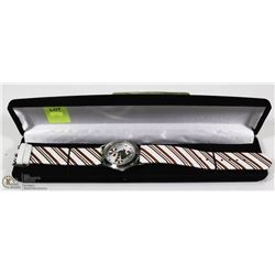 CHRISTMAS WATCH , WORKING WITH NEW BATTERY