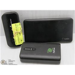 LOT OF 3 EXTERNAL POWER BANKS