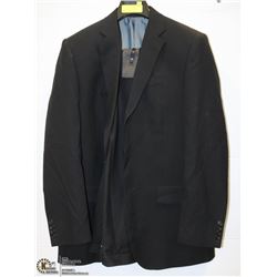 2 PIECE SUIT BELLISSIMO BLACK PINSTRIPE SIZE 40T