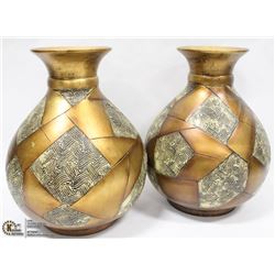 LOT OF 2 SHOWROOM 14" GOLD ABSTRACT