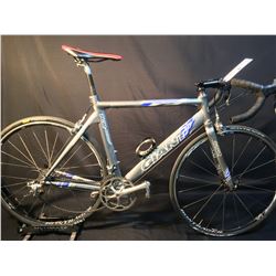 GREY GIANT TCR AERO 1 18 SPEED RACING BIKE