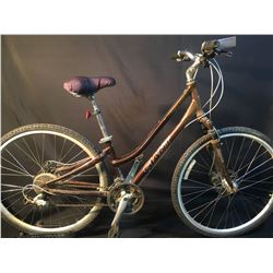 BROWN GIANT CYPRESS 27 SPEED EASY STEP FRONT SUSPENSION ROAD BIKE