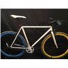 Image 1 : WHITE SINGLE SPEED ROAD BIKE