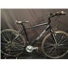 Image 1 : BLACK VILANO 21 SPEED HYBRID BIKE