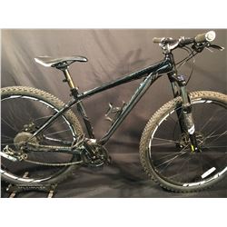 BLACK SPECIALIZED ROCKHOPPER 27 SPEED FRONT SUSPENSION MOUNTAIN BIKE WITH FULL DISC BRAKES