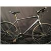 Image 1 : GREY SPECIALIZED SIRRUS SPORT 27 SPEED HYBRID BIKE