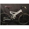 Image 1 : GREY 24 SPEED FULL SUSPENSION MOUNTAIN BIKE WITH FULL DISC BRAKES