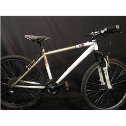 WHITE 24 SPEED FRONT SUSPENSION MOUNTAIN BIKE