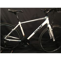WHITE GIANT ESCAPE 27 SPEED HYBRID BIKE