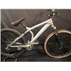 Image 1 : GREY GIANT 9 SPEED FRONT SUSPENSION MOUNTAIN BIKE WITH FULL DISC BRAKES