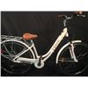 Image 1 : WHITE INFINITY HORIZON 6 SPEED EASY STEP FRONT SUSPENSION HYBRID BIKE