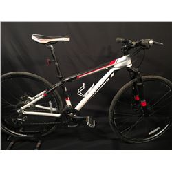 WHITE TREK 8.3 DS 24 SPEED FRONT SUSPENSION MOUNTAIN BIKE WITH FULL DISC BRAKES