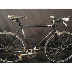 BLACK SINGLE SPEED ROAD BIKE