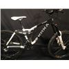WHITE KONA STINKY 18 SPEED FULL SUSPENSION DOWNHILL MOUNTAIN BIKE WITH FULL HYDRAULIC DISC BRAKES