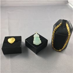 3 PIECES TTL. 1 - 18KT YELLOW GOLD & NATURAL BURMESE JADEITE KUAN YIN PENDANT, COLOUR LIGHT GREY