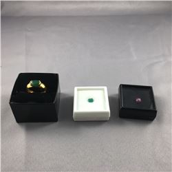 ONE 20KT YELLOW GOLD NATURAL BURMESE JADEITE GENTS RING.  SOLITAIRE DESIGN WITH AN OVAL SHAPED