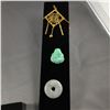 Image 3 : ONE LADIES 22-24KT YELLOW GOLD DRESS RING REPLACEMENT VALUE: $375. ROUND SHAPED BURMESE JADEITE