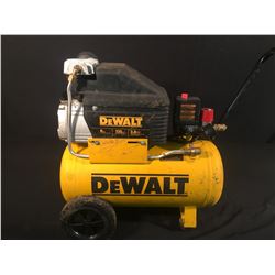 DEWALT 6 GALLON 135 PSI PORTABLE WORKSHOP AIR COMPRESSOR