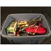Image 1 : BIN OF ASSORTED HAND TOOLS & POWER TOOLS