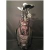 Image 1 : WILSON GOLF BAG WITH RH CLUBS: ASSORTED CALLAWAY/TAYLORMADE DRIVERS/WOODS, TAYLORMADE IRONS &