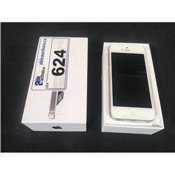 WHITE IPHONE 5 32 GB SMARTPHONE - MD292C/A
