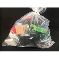 BAG OF ASSORTED ELECTRONICS: CHARGERS, HEADPHONES, VR GOGGLES & MORE