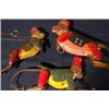 Image 1 : Tin climbing monkeys, like Lehmann