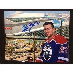 MILAN LUCIC AUTOGRAPHED 11" X 14" PHOTO W/ COA