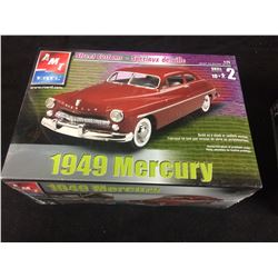 AMT/ ERTL 1949 MERCURY STREET CUSTOM 1:25 SCALE UNASSEMBLED MODEL KIT (IN BOX)