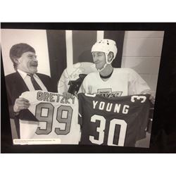 JIM YOUNG AUTOGRAPHED 16" X 20" DISPLAY PRINT W/ WAYNE GRETZKY