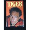 Image 1 : DAVE "TIGER" WILLIAMS AUTOGRAPHED BOOK