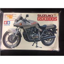 TAMIYA SUZUKI KATANA GSX 1100S UNASSEMBLED MODEL KIT IN BOX