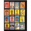 Image 1 : VINTAGE BASEBALL TRADING CARDS LOT