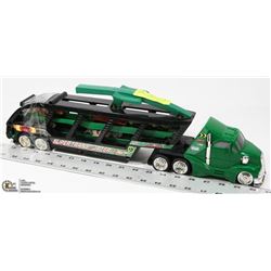 SUPER TRANSPORTER WITH HOT WHEELS.