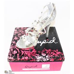 LADIES SILVER STRAPPY HIGH HEELED SANDALS SIZE 8.5