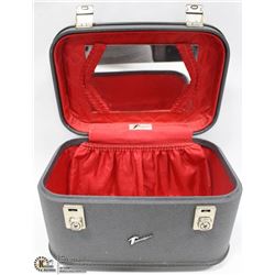VINTAGE TRAIN CASE WITH KEY AND MIRROR