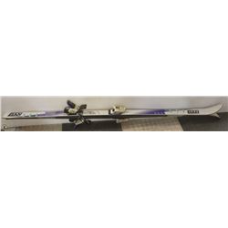 PAIR OF ELAN NRG 180 CM DOWNHILL SKIS