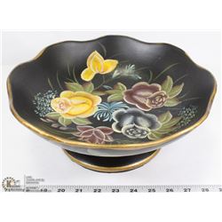 BLACK DECORATIVE CENTER PIECE