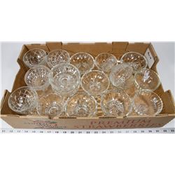 BOX 18) 17 GLASS/CRYSTAL NAPPIES WITH ASSORTED